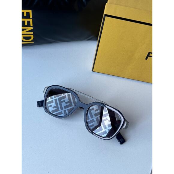 SALE NEW Fendi FE40076U Logo Blue FF Mirror Unisex Sunglasses - Picture 3 of 7